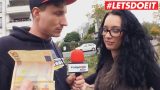 Muhabir vajina sikiş röportajını arabada yapıyor